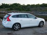 Volvo V60 D6 Plug-In Hybrid 2013 года